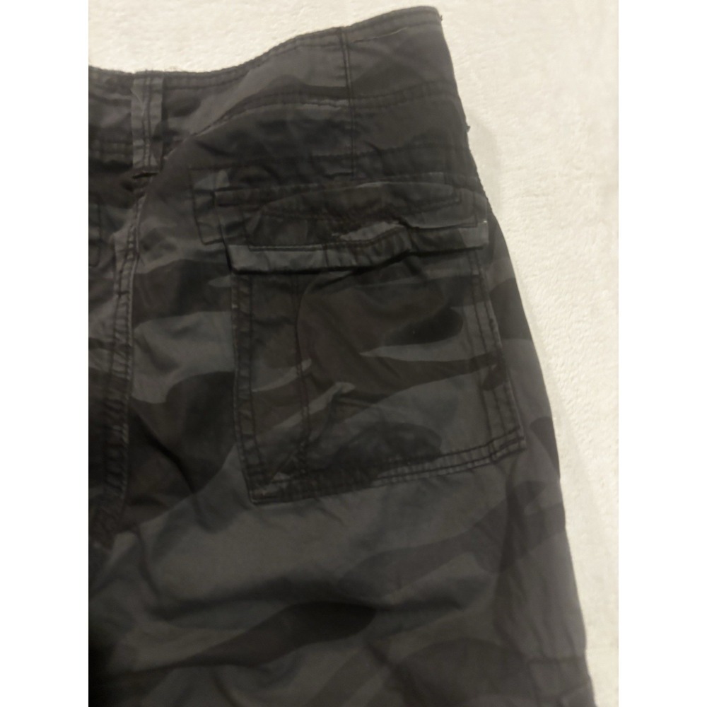 NEW Union Bay Cargo Shorts Y2K Men's 32 Camo Gray Black Tactical Utility - Picture 13 of 15